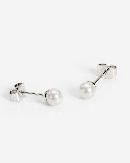 Pretty Pearl Studs Argento