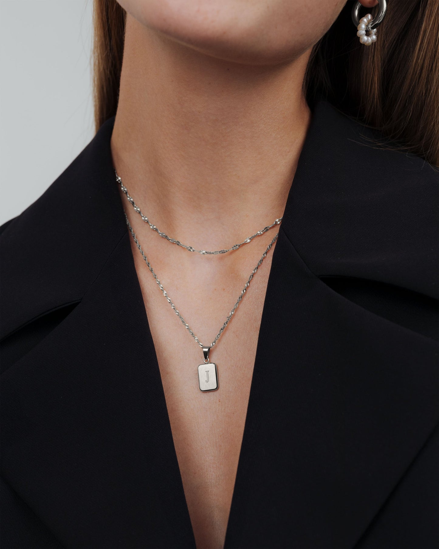 [[Colore:Argento,shopthelook]]