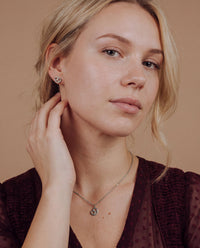 [[Farbe:Silber,shopthelook]]