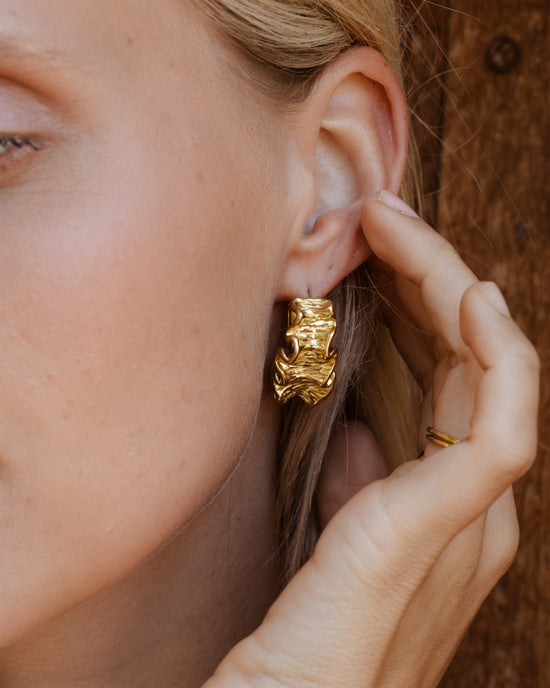 Cute Coral Hoops Oro