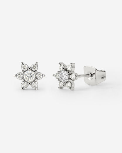 Orecchini a perno con petali bianchi scintillanti Argento