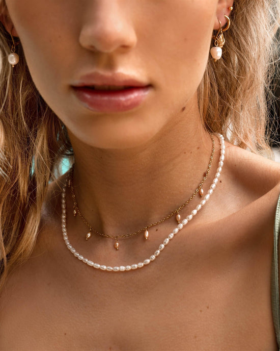 Perlita Choker Oro