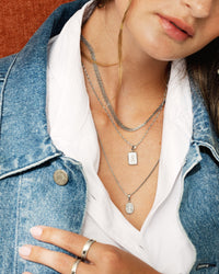 [[Colore:Argento,shopthelook]]